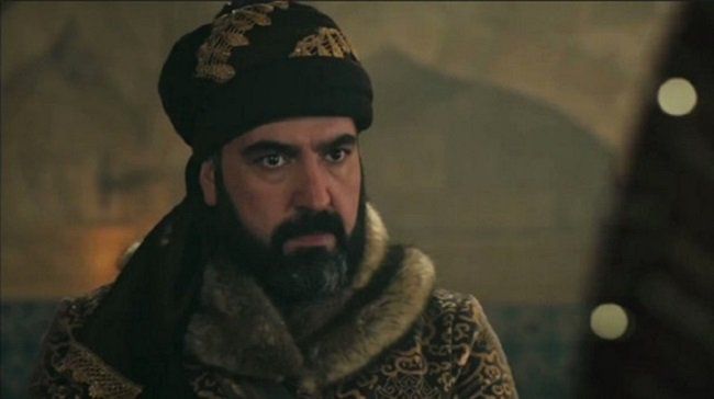 Хасан Кючюкчетин в роли Алтуна Абы в сериале «Воскресший Эртугрул»