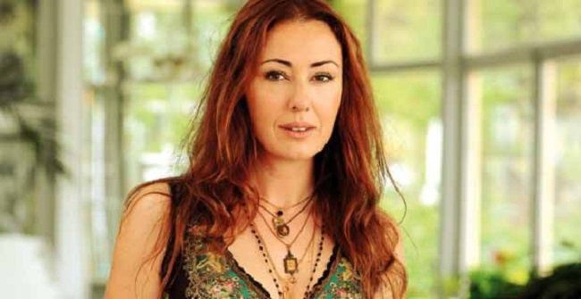 Актриса Турции Гёкче Янардаг