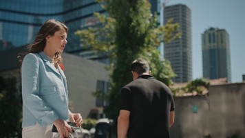 Девушка за стеклом 44 серия