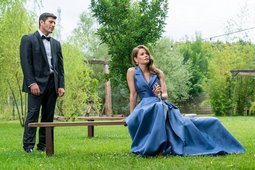 Девушка за стеклом 47 серия